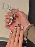 Liquid Silver Mirror | Full Chrome Short Square Nails