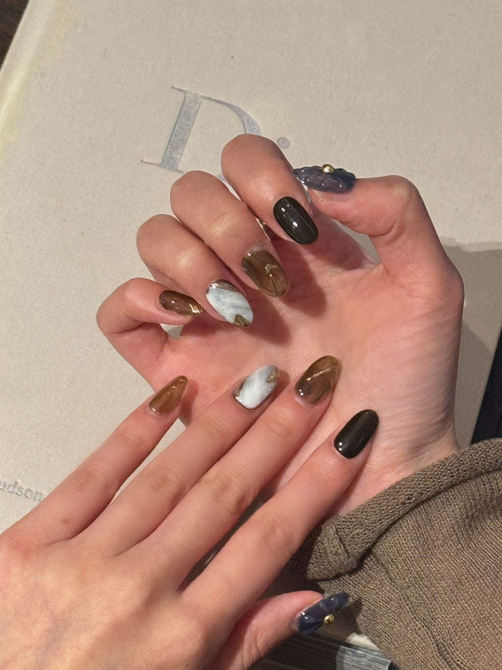 Golden Orchid Ripple | Textured Metallic & Floral Nails