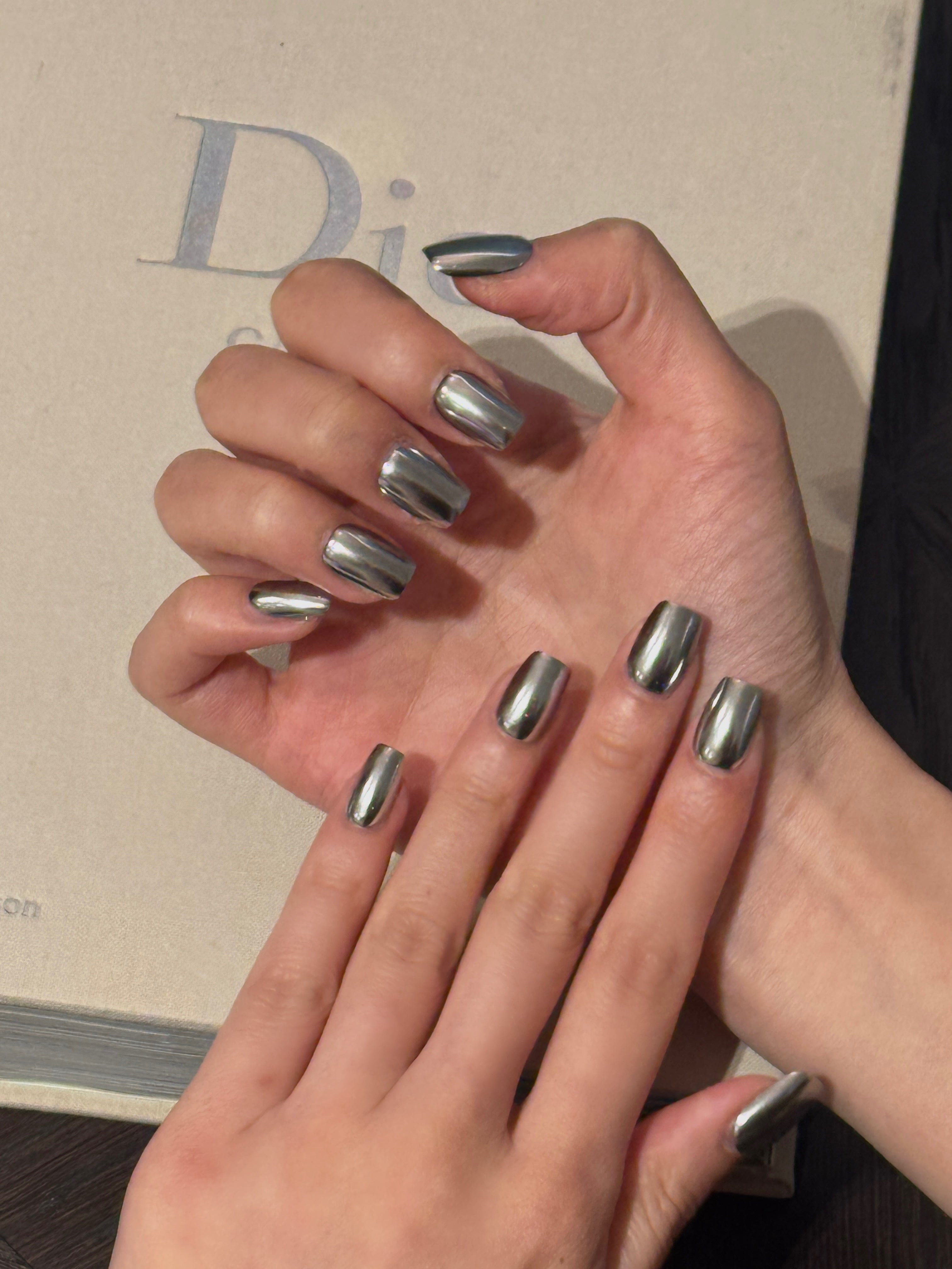 Liquid Silver Mirror | Full Chrome Short Square Nails